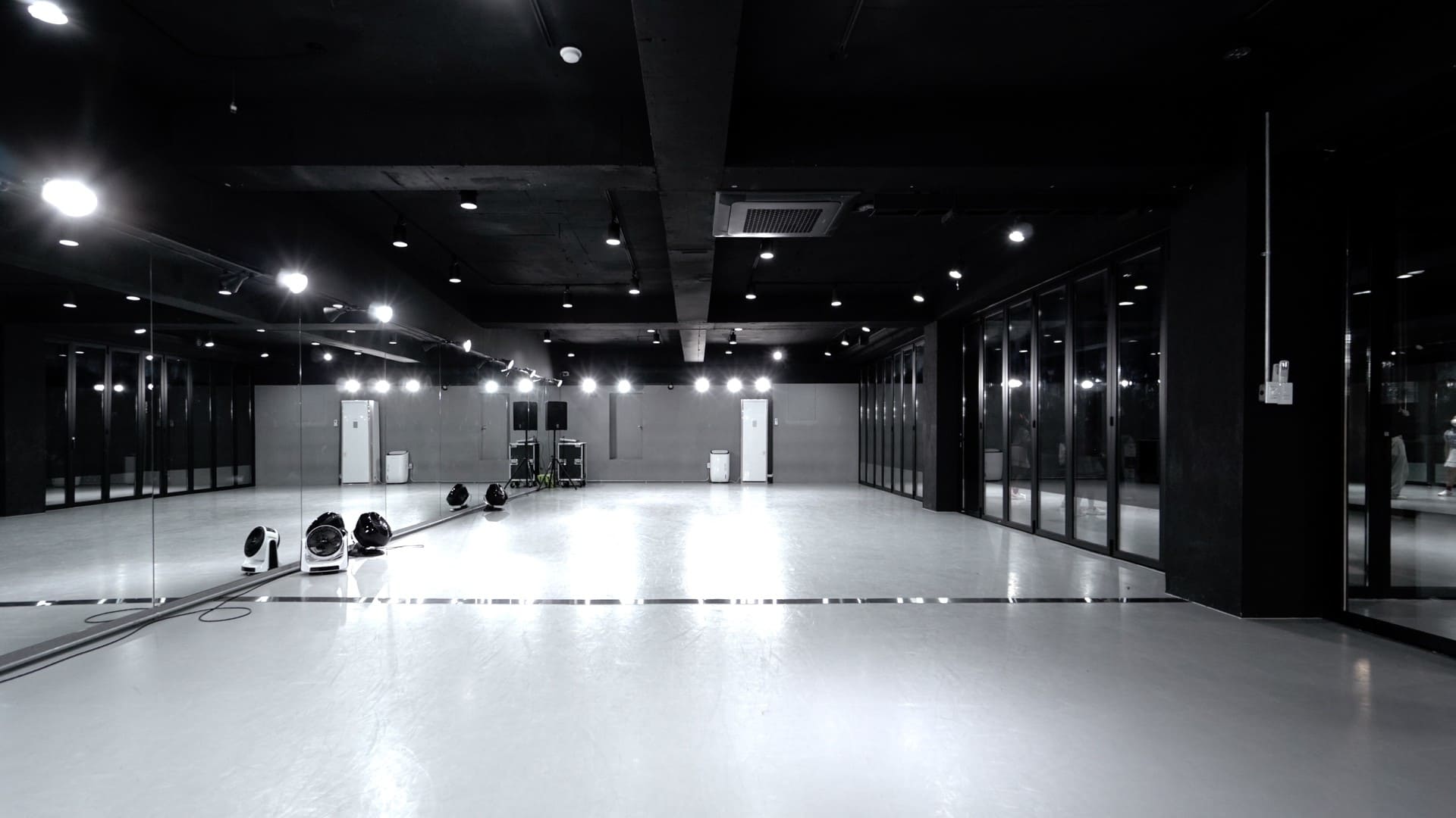 LJ Studio B